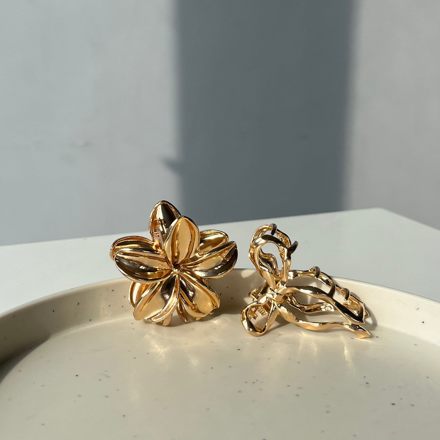 Metal Hair Claw Set – Gold Bow & Flower Claw Clips for Women