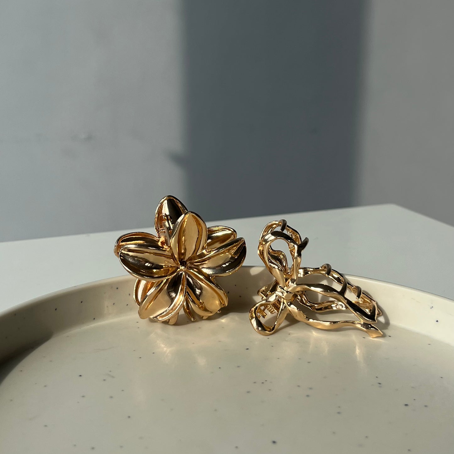 Metal Hair Claw Set – Gold Bow & Flower Claw Clips for Women