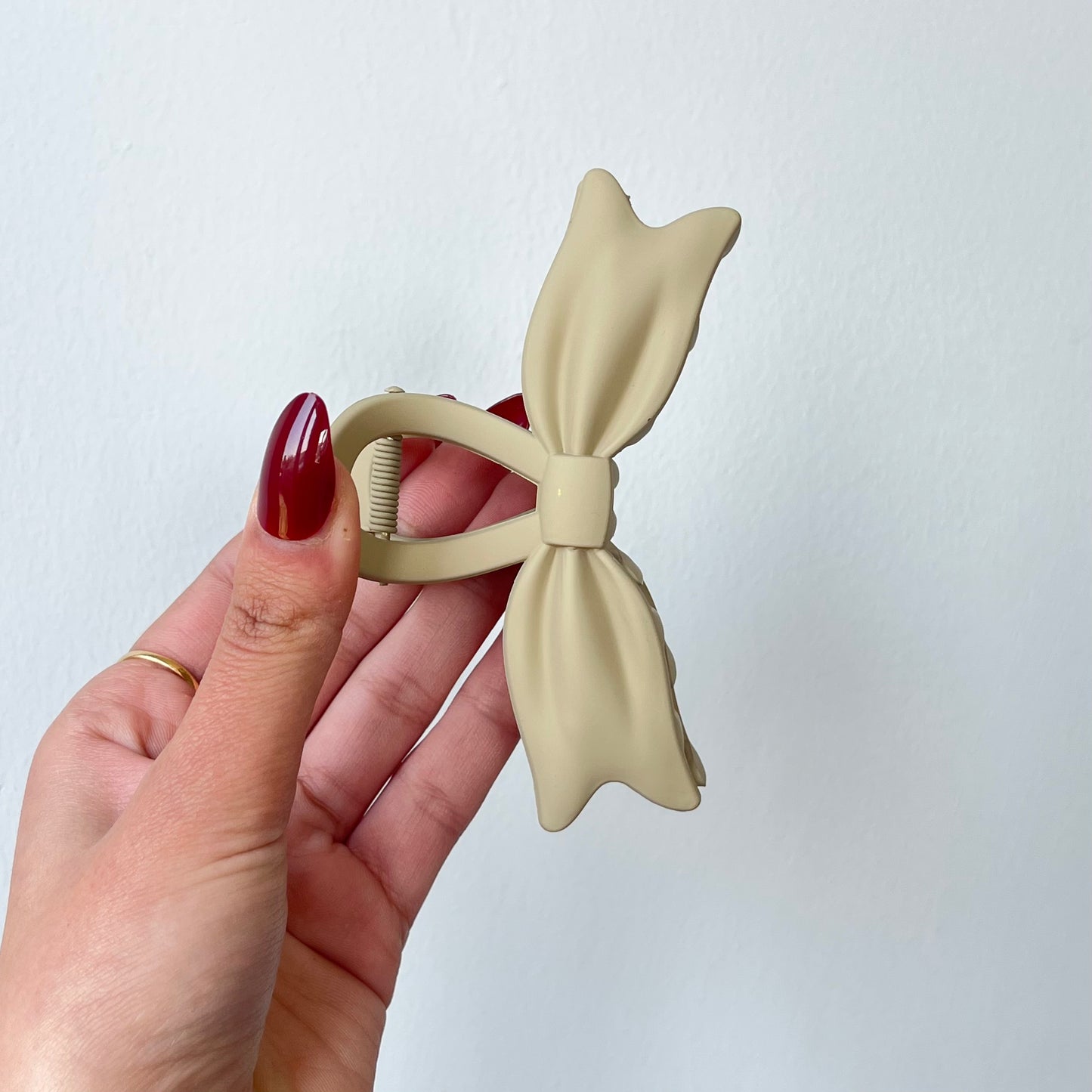 Matte Bow Hair Claw Clip β Elegant Soft Touch Ribbon Claw for Women & Girls