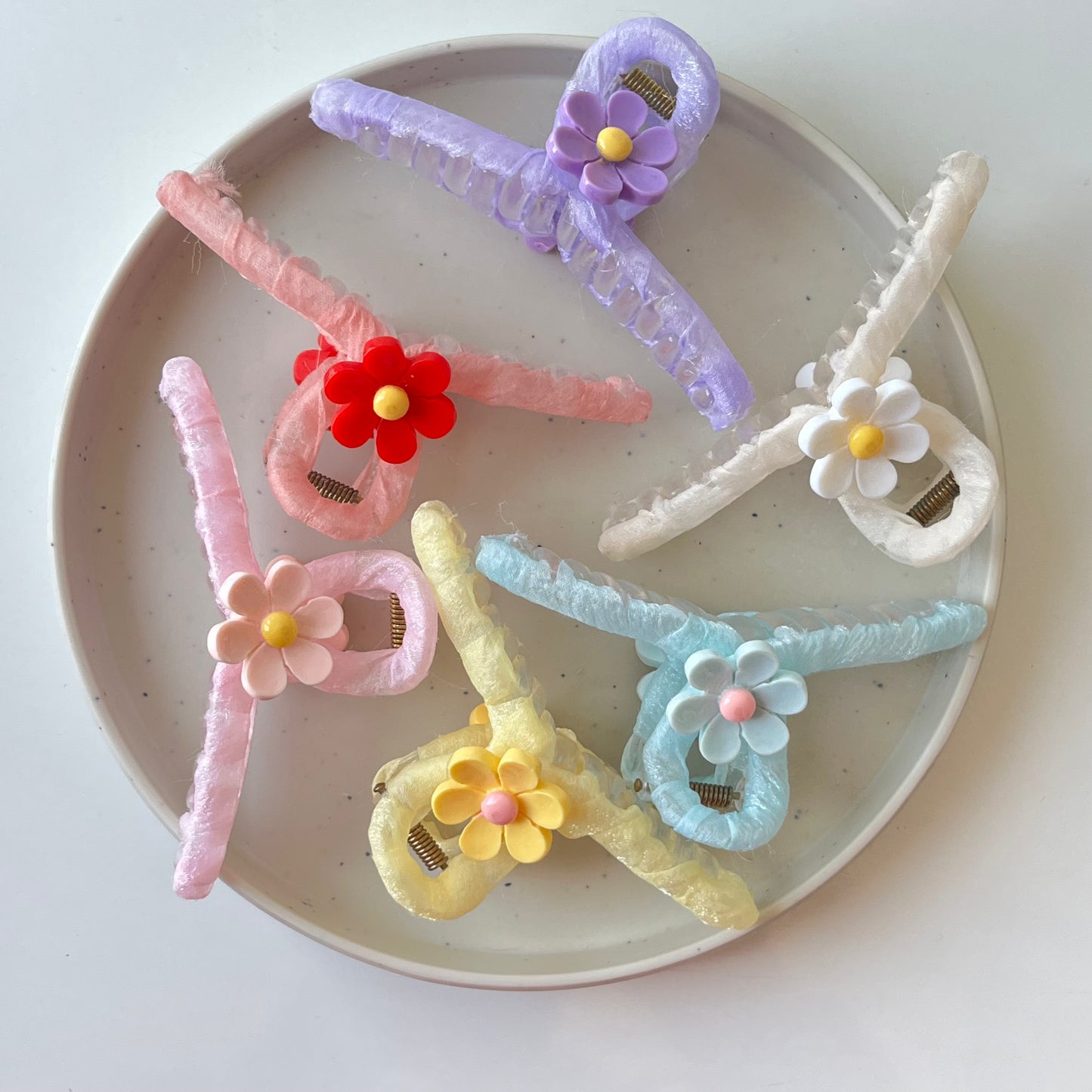 Fabric Wrapped Flower Hair Claw Set – 6 Soft Floral Hair Clips for Women & Girls